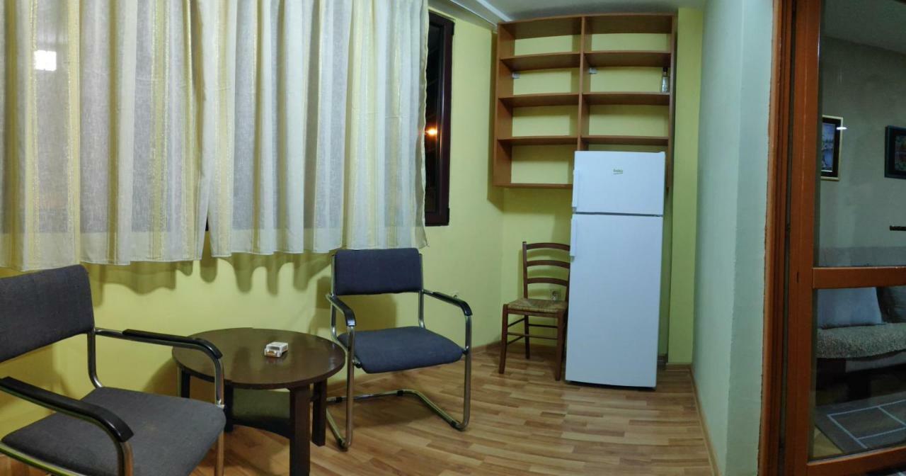 Ferienwohnung Malo Brdo Podgorica Exterior foto
